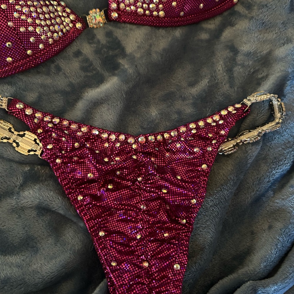 Competition Bikini - image 3